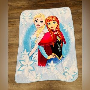 Disney Frozen Elsa & Anna Plush Throw Blanket